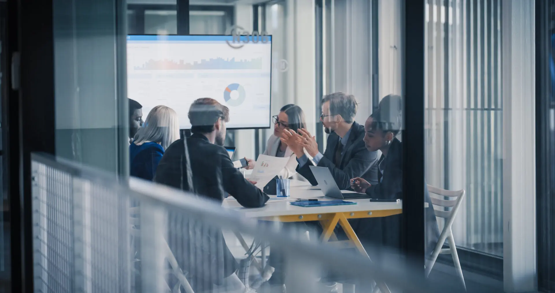 How do you know if you should outsource client reporting?